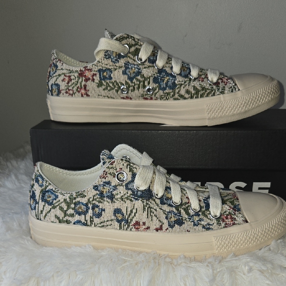 Converse Chuck Taylor All Star Floral Tapestry Sneakers Style: A11991F